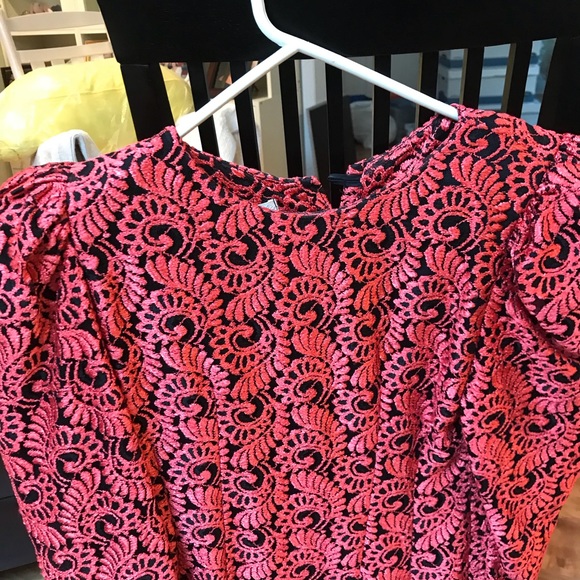 Elegant dress price not negotiable - Picture 2 of 5